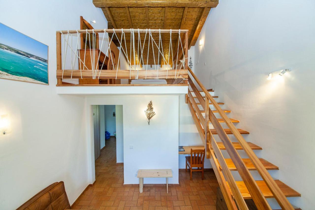 H - Montes De Praias Guesthouse อัลเจซูร์ ภายนอก รูปภาพ