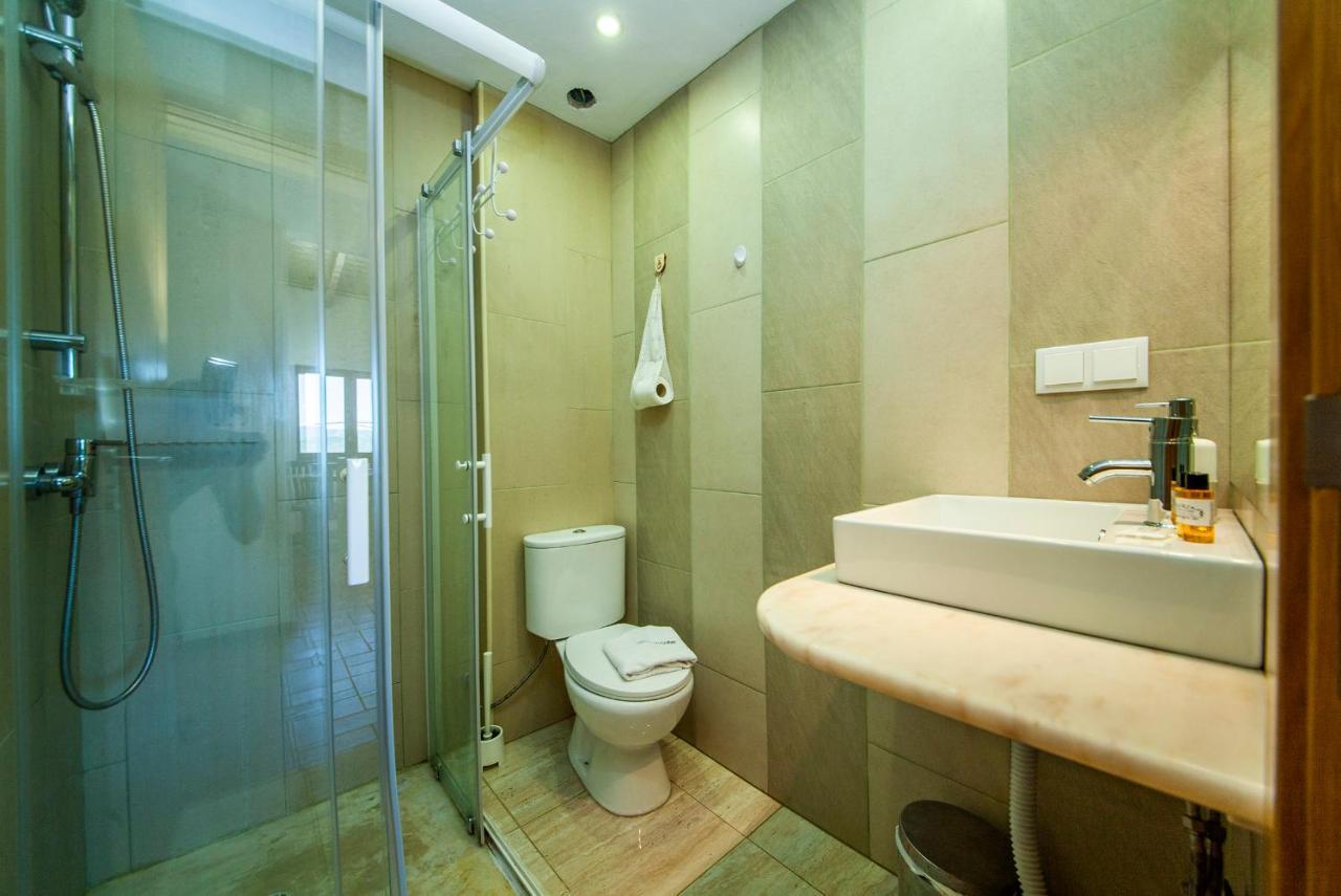 H - Montes De Praias Guesthouse อัลเจซูร์ ภายนอก รูปภาพ