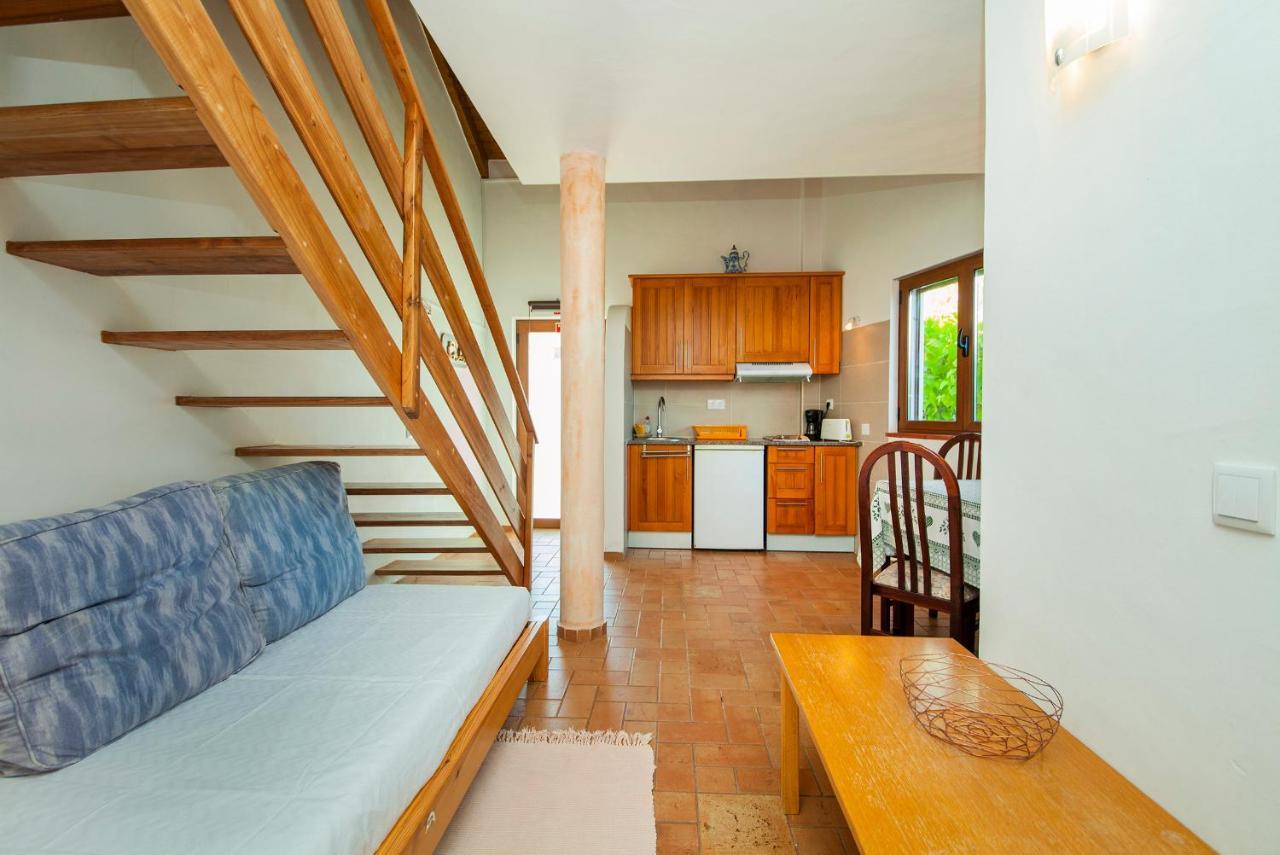 H - Montes De Praias Guesthouse อัลเจซูร์ ภายนอก รูปภาพ