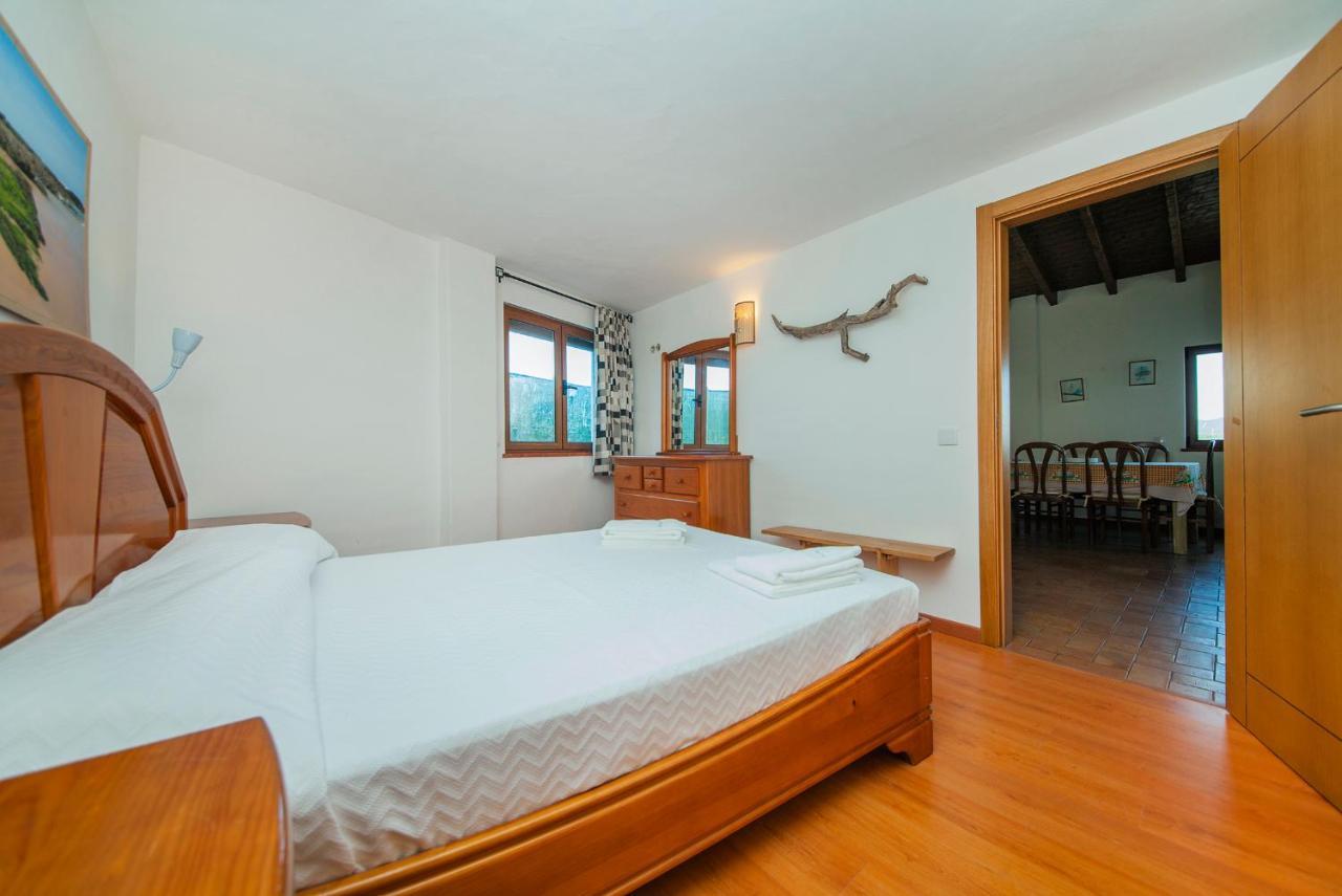 H - Montes De Praias Guesthouse อัลเจซูร์ ภายนอก รูปภาพ