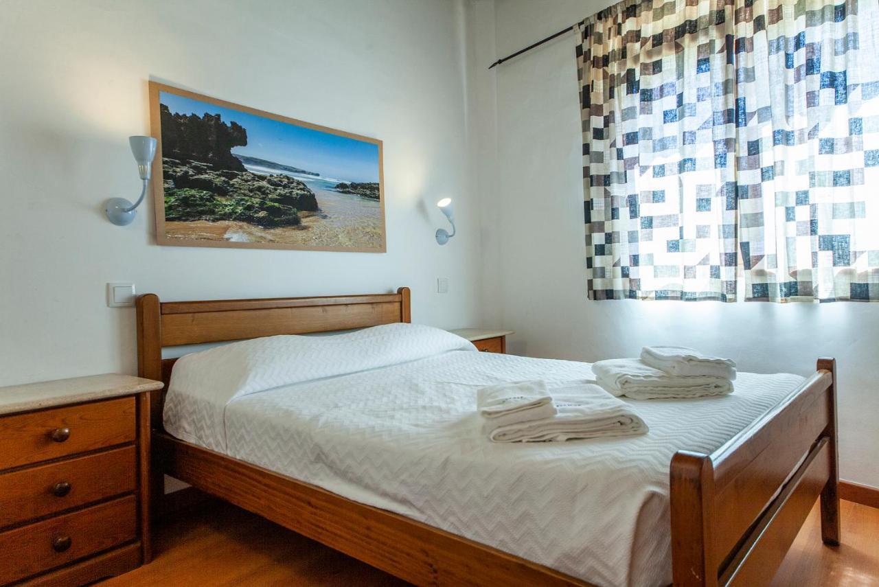 H - Montes De Praias Guesthouse อัลเจซูร์ ภายนอก รูปภาพ