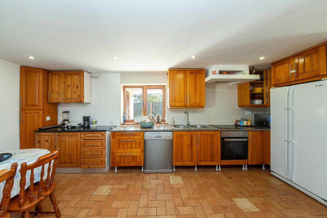 H - Montes De Praias Guesthouse อัลเจซูร์ ภายนอก รูปภาพ