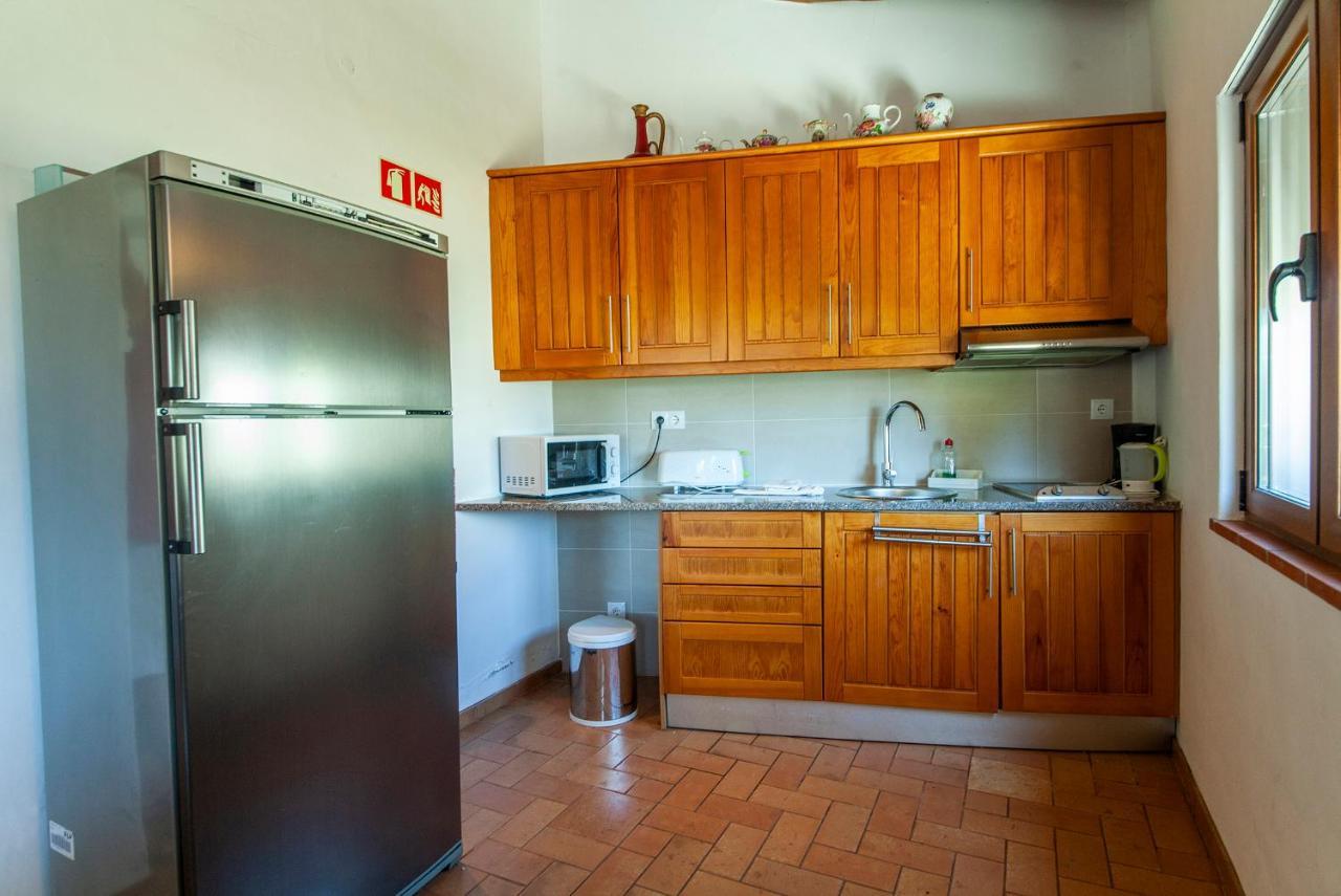 H - Montes De Praias Guesthouse อัลเจซูร์ ภายนอก รูปภาพ